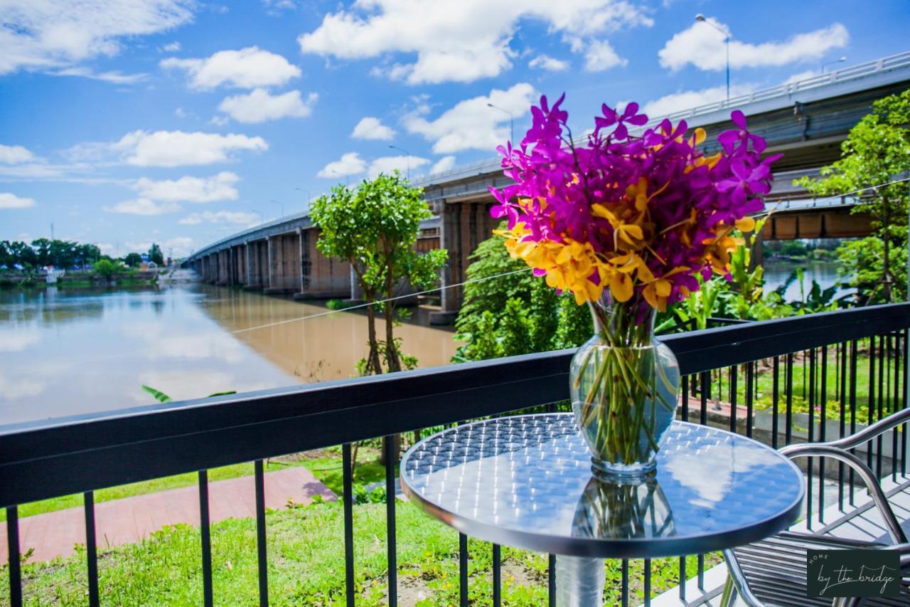 Home By The Bridge Hotel Kamphaeng Phet Eksteriør bilde