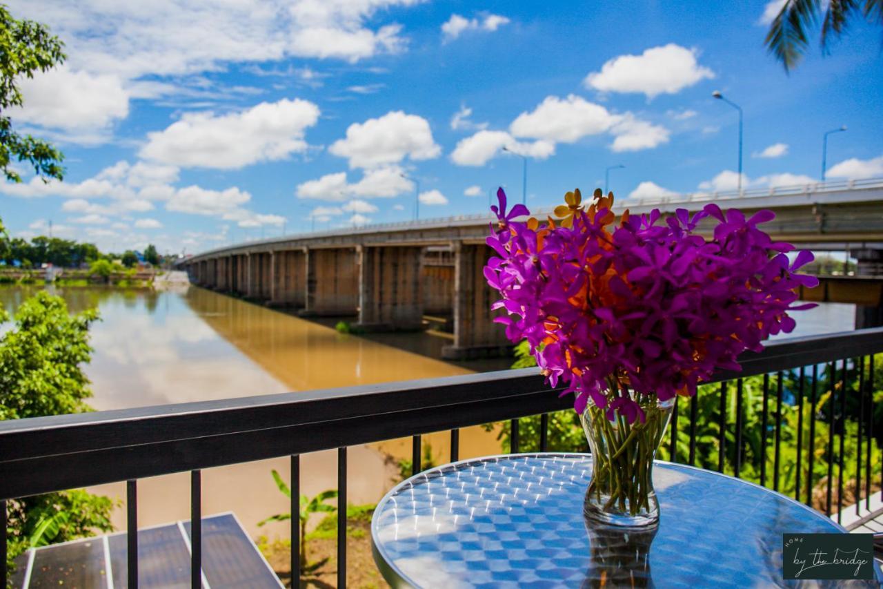 Home By The Bridge Hotel Kamphaeng Phet Eksteriør bilde