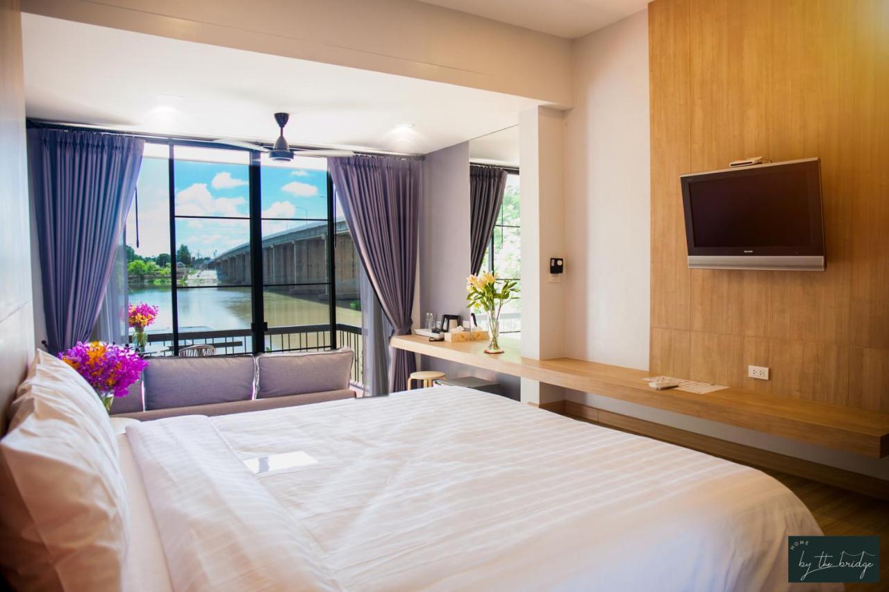 Home By The Bridge Hotel Kamphaeng Phet Eksteriør bilde
